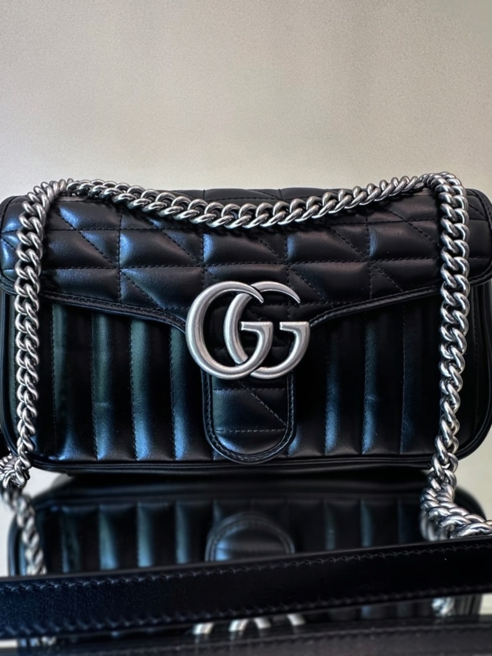 AUTHENTIC Gucci GG Marmont Small Shoulder Bag
